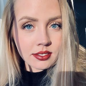 Meet your Posher, Kacie